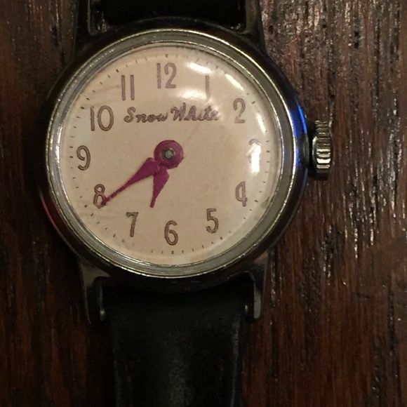 Vintage Snow White US Time Wind Watch - Picture 1 of 8